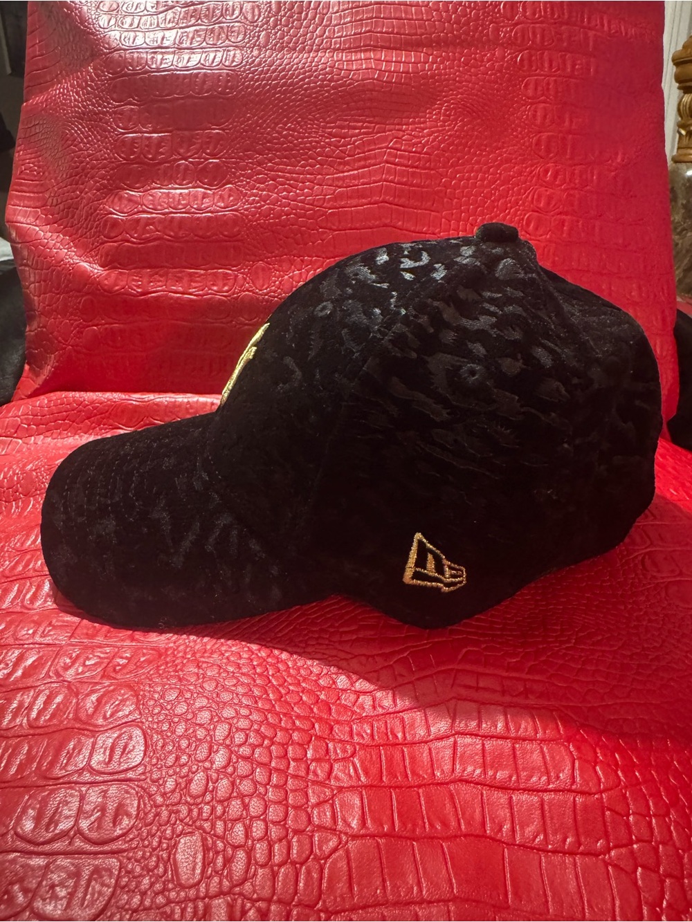 New Era Black Velvet Cap with Gold NY Logo - Picture 2 of 4